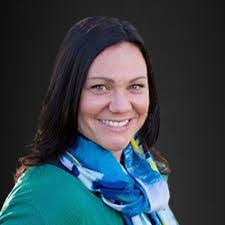 Lora Dalton's Instagram, Twitter & Facebook