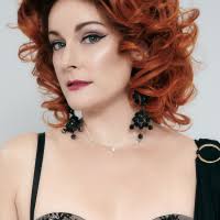 Lizzie Thomas Musician