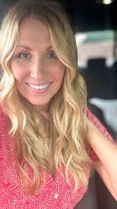 A slower spin around the house 🏡✨ I just shared a “day in the life” reel,  but this is another real-life moment—just in a slower, more peaceful  format. Some people love the