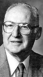 Howard Wolf Obituary (1918