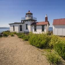 Head up to the south meadow for the views, then go down to the beaches and get up close to the west point lighthouse. Discovery Park 1133 Photos 418 Reviews Parks 3801 Discovery Park Blvd Seattle Wa Phone Number