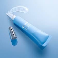 Crest's first leave on, teeth whitening crest whitening emulsions can be applied in seconds for a teeth whitening experience that's easier than ever. Crest Whitening Emulsions With Built In Applicator