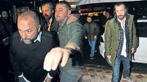 ◊ nejat i̇şler aşkta nasıl bir adam? Alkol Yuzunden Parmaklari Kesilen Nejat Isler Yine Sarhos Yakalandi Haberler Magazin
