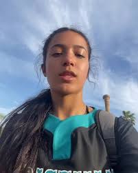 #wlw #wuhluhwuh #wlwtiktok #izzyandemma #softball #teenagelove #fyp #foryou  #america #viral #fy #emmaschh #izzybaron