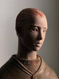 Artist: @fernandorosas_escultor . . . "She had crawled her way inside him  and buried herself there, and that meant every one of her words could wound  or cut. He didn't know how