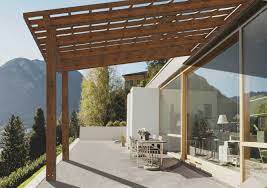 Autoportantein alluminiocon copertura in vetro. Pergola In Legno Impregnato Stella Addossata
