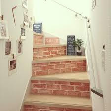 階段の蹴込み板をdiy 階段をオシャレ空間にリメイクしませんか folk リメイクシート 100均 リメイクシート 階段diy