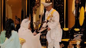 Keputusan itu diumumkan oleh tengku abdul rahman sultan ahmad shah di istana abu bakar, pekan, hari ini. Fakta Biodata Tengku Ampuan Pahang Serta Raja Permaisuri Agong Tunku Hajah Azizah Aminah Maimunah Iskandariah