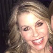 Earline Shields's Instagram, Twitter & Facebook