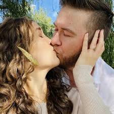 Sylvia Mace and Ryan Mace's Wedding Registry