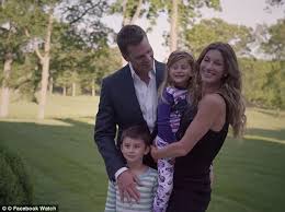 Tom brady chats with michael strahan about family life. Happy Family Tom And Gisele Married In An Intimate Ceremony In Santa Monica California Tom Brady Tom Brady And Gisele Tom And Gisele