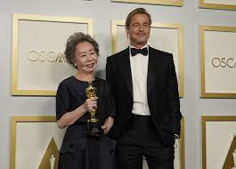 Lifestyle 2021 ★ brad pitt's net worth 2021 help us get to 1 million subscribers! Oscars 2021 Schauspielerin Yuh Jung Youn Nimmt Oscar Von Brad Pitt Entgegen