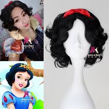 Disney princesse blanche neige snow white poupée figurines sorcière méchante reine. Blanche Neige Princesse Perruque Cheveux Boucles Resistant A La Chaleur Perruques Synthetiques Pour Les Femmes Court Noir Perruque Costume Halloween Perruques Perruque Casquette Aliexpress