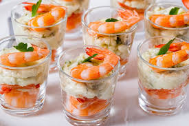 19 Idees De Verrines Salees Qui Donnent Envie De Prendre L Apero Tout L Ete Saumon Et Fromage Frais Verrines Crevettes Verrine Saumon