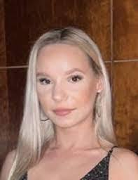 Elena Kiniskey's Instagram, Twitter & Facebook