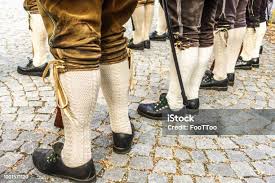 Image result for tbn:h8FCvhlnXhKDCM::www.jornalorebate.com/39/Cartaz-OktoberfestBlumenau2006.jpg