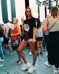 pin auf laura wontora