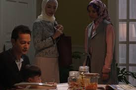 Klik tombol di bawah ini untuk pergi ke halaman website download film surga yang tak dirindukan 2 (2017). Cinta Dan Keikhlasan Versi Pras Dan Arini