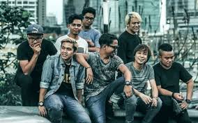 Play along in a heartbeat. Akim Rampas Lirik Chord Lirik Lagu Chord Kunci Gitar Potret Akim The Majistret