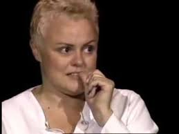 Le Meilleur Muriel Robin La Maison De Retraite Texte And La Description En 2020 Muriel Robin Sketch Drole Muriel