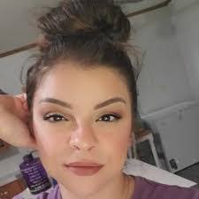 Brianna Holcomb's Instagram, Twitter & Facebook