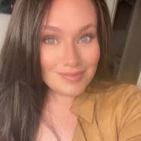 Amanda Mcgee's Instagram, Twitter & Facebook