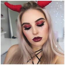 Lippencilhowtoapply Creativemakeup Simple Creative Makeup Teufel Schminken Frau Schminken Halloween Kostum Damen Ideen