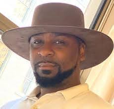 Shad Thompson's Instagram, Twitter & Facebook