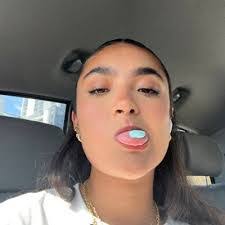 Shirley Castro's Instagram, Twitter & Facebook