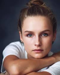 FABULOUS FILMS & STARS