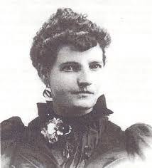 Janette Bright's Instagram, Twitter & Facebook