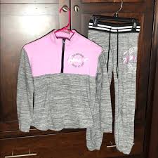 Hollister sweatpants come in girls sizes xxs to xl, so we're sure to have just the size you need in the colors you love, like black and white basics, heathered hues and more. Outfits Sets Justice 2 Pc Gymnast Hoodie Sweatpants Set Girls Active Outfit Sz 12 14 Clothing Shoes Accessories Vishawatch Com