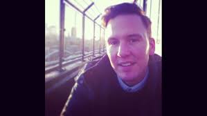 Sony, Ex-BBC Exec Warner to Launch Electric Ray