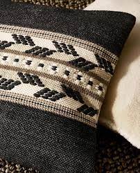 Buen precio para esta funda nórdica de algodón con bordado efecto brillo. Cerise Classique Chiffre Zara Home Tappeti Repetition Se Cramponner Ensemble