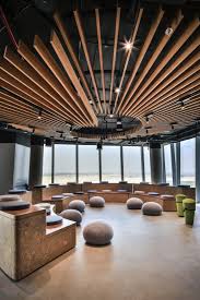 Smart Dubai Offices Dubai Office Snapshots Office Interior Design Modern Office Design Commercial Office Design