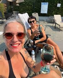 Cindy Upshaw's Instagram, Twitter & Facebook