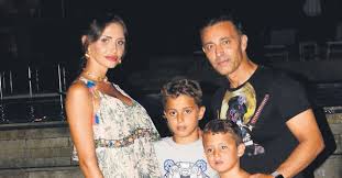 Mustafa Sandal Ile Emina Jahovic Arasinda Melis Sutsurup Krizi Takvim