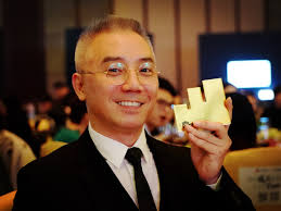 我叫唐力山。現在大部分時間在上海，以前的照片還沒找出來，忘了自己那一年小學畢業。疫情前本來安排參加聚會，結果錯過了。直接發信息，看能不能找到以前同學