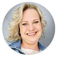 Carmen Krist's Instagram, Twitter & Facebook