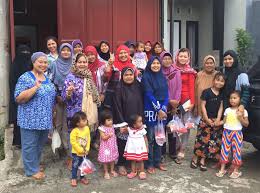 Contoh buku arisan contoh now. Ibu Ibu Rt 001 09 Bukit Rasamala Gelar Arisan Bulanan Seputar Jonggol