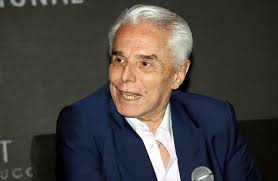 He is an actor, known for ellas los prefieren. Enrique Guzman Papa De Alejandra Dice Que A Su Nieta Frida Le Estorba La Familia San Diego Union Tribune En Espanol