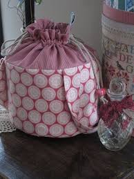 Je Tourne En Rond Couds Ceci Brode Cela Modeles De Sac En Crochet Modeles De Sac Tuto Couture Pochon