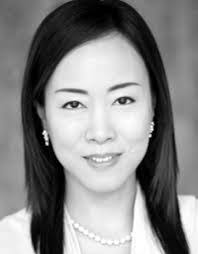 Robin Lee's Instagram, Twitter & Facebook