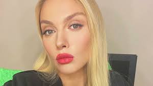 Скачай оля полякова белый танец (single 2020) и оля полякова люли (single 2020). Ukrainskaya Pevica Rezko Otvetila Na Kritiku Ee Vystupleniya S Kirkorovym Ria Novosti 08 11 2020