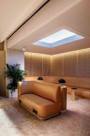 Alan Joyce Qantas Group Ceo Officially Opened The 1000sqm Qantas First Lounge In Singapore Changi Airport S Terminal 1 Toda Lounge Seating Lounge Areas Changi