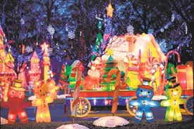 Hello Panda Festival Waves To Citi Field This Weekend Qns Com Large Lanterns Holiday Lights Tall Christmas Trees