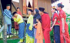 Si guntang merupakan tempat pemunculan. Perayaan Pelbagai Kaum Di Malaysia Cute766