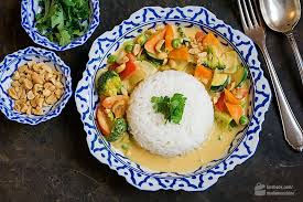 Thai Curry Mit Erdnussbutter Und Gemuse Madame Cuisine Rezept Thai Curry Gelbes Thai Curry Thai Gerichte
