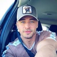 Steve Albert's Instagram, Twitter & Facebook