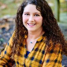 Stacey Doss's Instagram, Twitter & Facebook